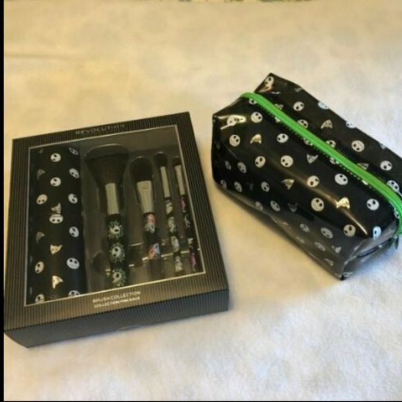 Makeup Revolution Nightmare Before Christmas Brush Set & Bag NEW - Picture 1 of 3